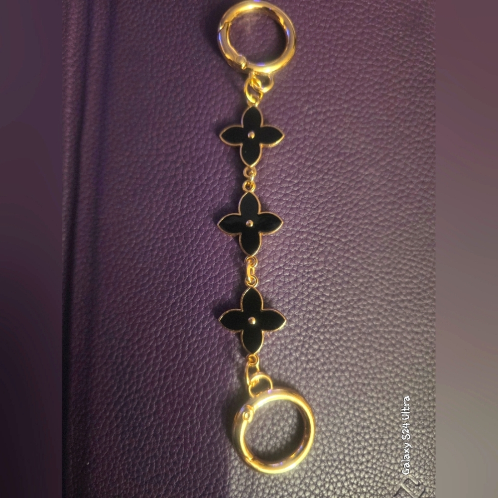 Elegant Black & Gold Chain Extension New